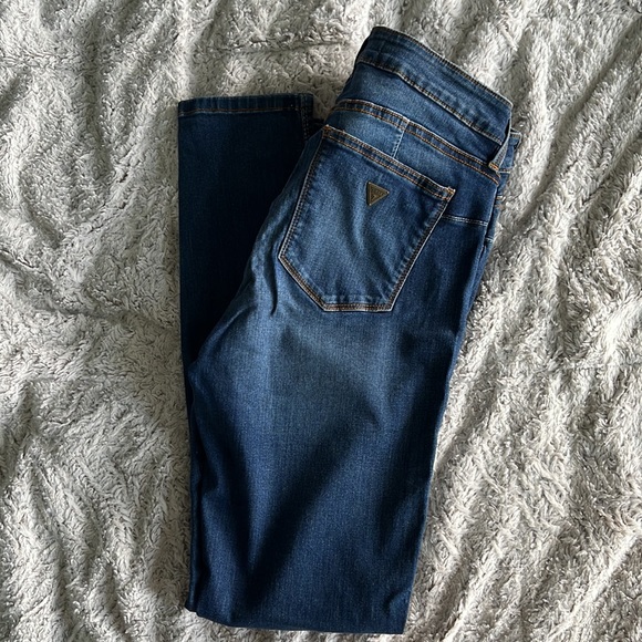 50% OFF GUESS JEANS - Picture 5 of 5
